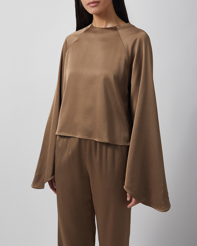Wakakuu Icons Top Emmy Mocca M