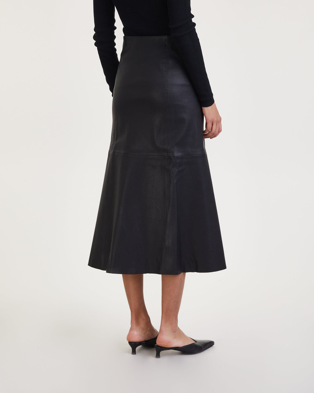 By Malene Birger Skinnkjol Simoas Svart 42