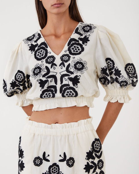 Top Manuela Embroidery Puff Slv Creme 1