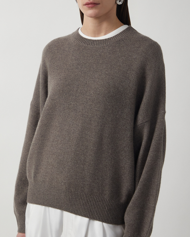 LISA YANG Tröjan Veira Cashmere Taupe 2 (M-L)