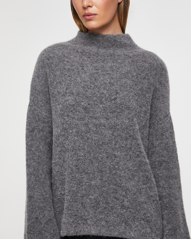 Wakakuu Icons Sweater Cruz Funnel Neck Grå L