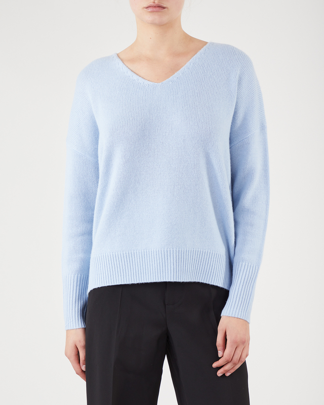 Wakakuu Icons Merle V-neck Knit Light blue M