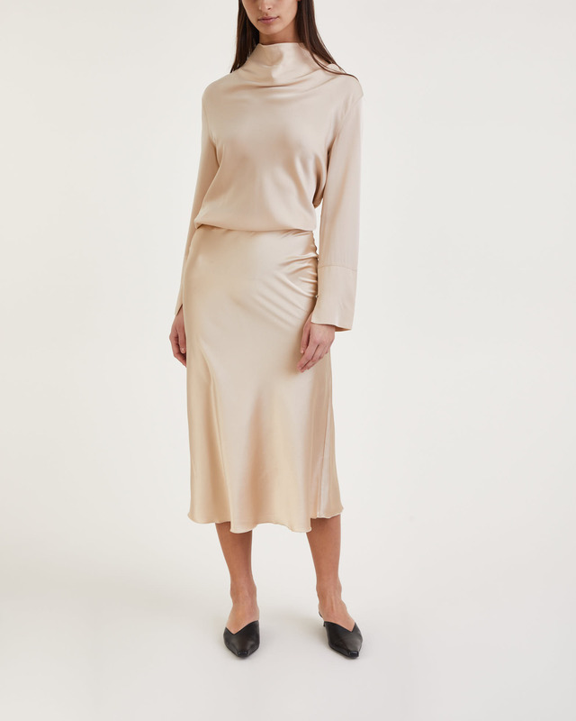 Ahlvar Gallery Blus Ayumi Puder M