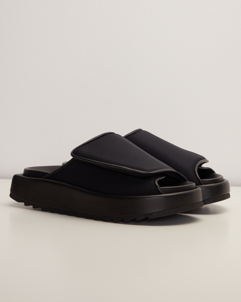 Sandals  Stitched Puffy Slipper Svart 1