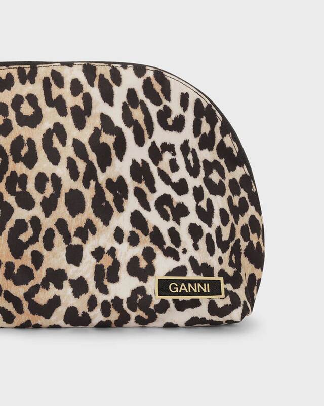 Ganni Bag Quilted Tech Small Vanity Leopard ONESIZE