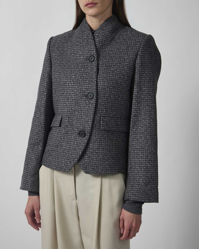 Dagmar Jakke Short Curved Charcoal 34