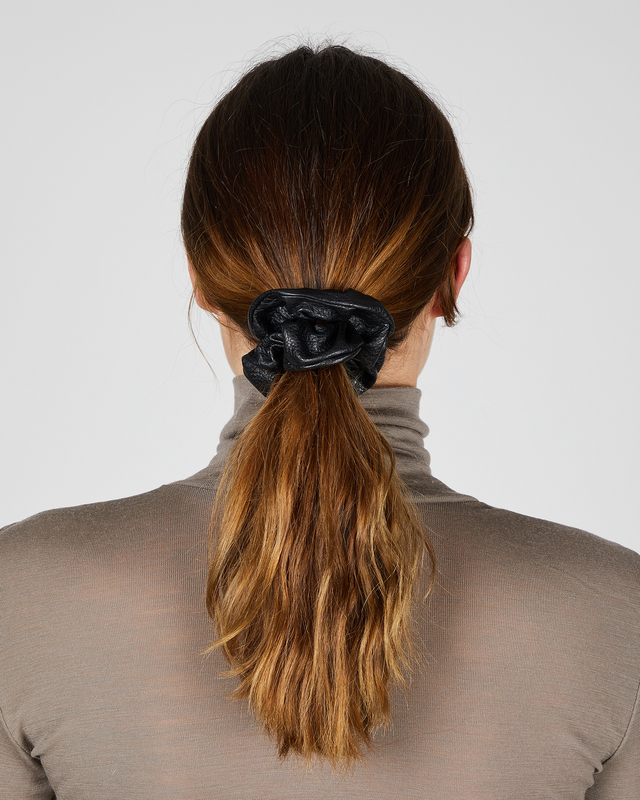 Corinne Scrunchie Leather Black ONESIZE