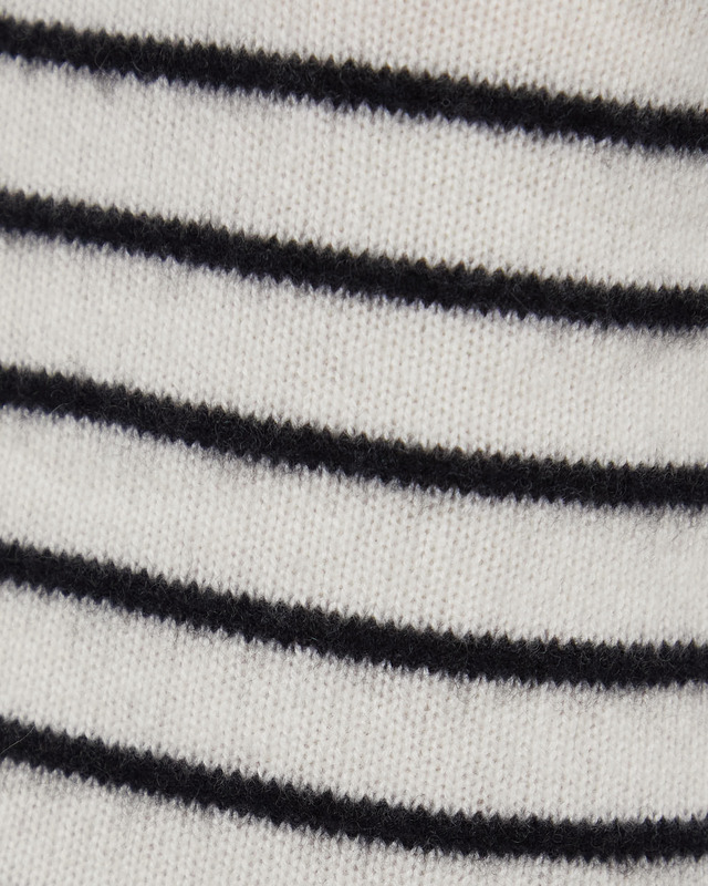 Almada Label  Tröja Rae Crewneck Cashmere Stripe XL