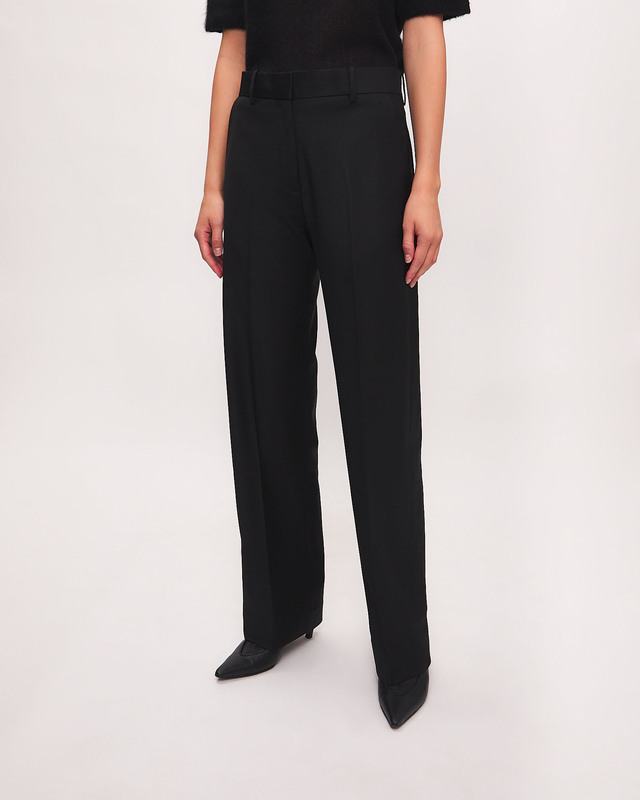 Dagmar  Black 38