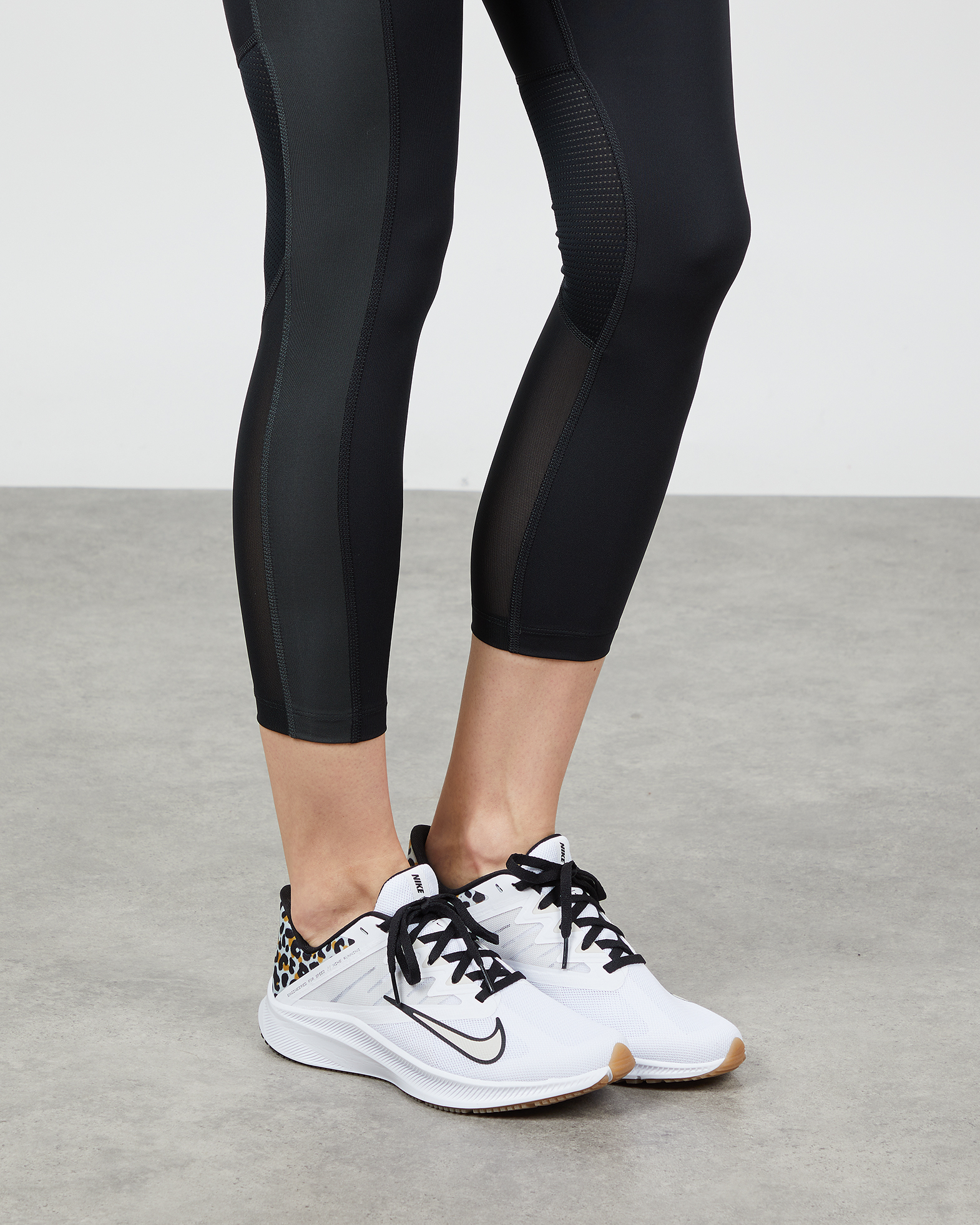 Nike - Shorts Nike Sportswear Essential | WAKAKUU