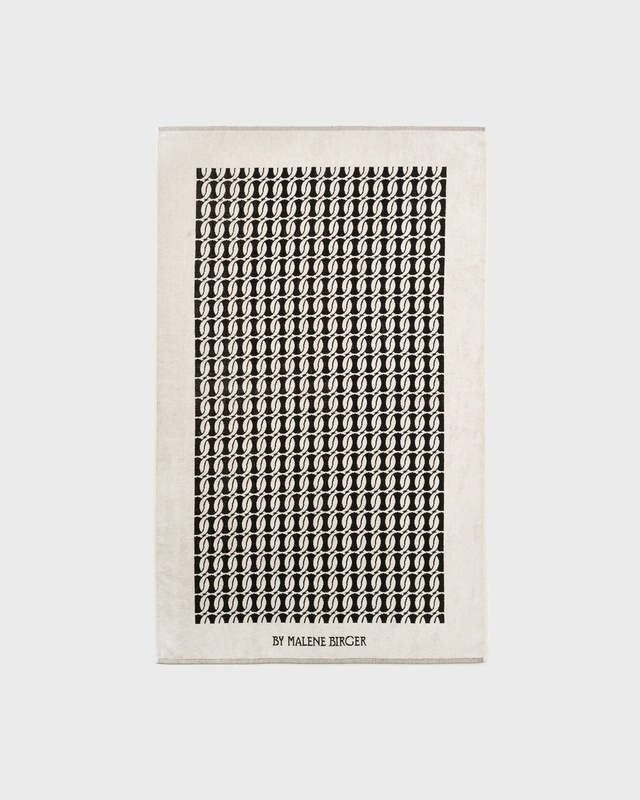By Malene Birger Towel Lemora Svart/vit ONESIZE