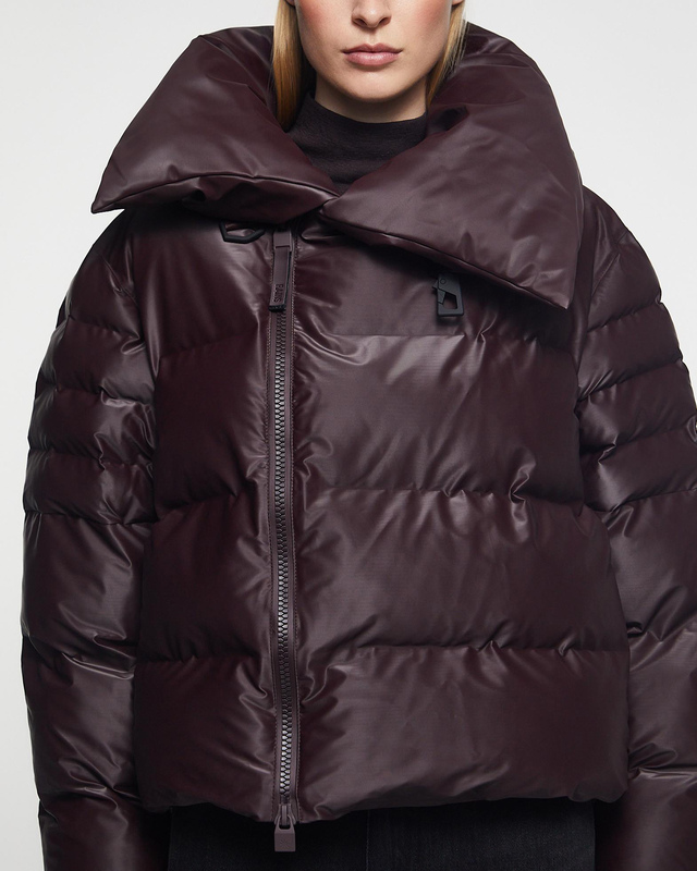 Rains Jacka Alta Vision Short Puffer Vinröd S