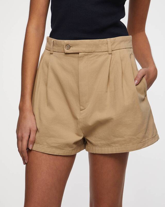 Filippa K Shorts High Waist Pleated Cotton Beige 40