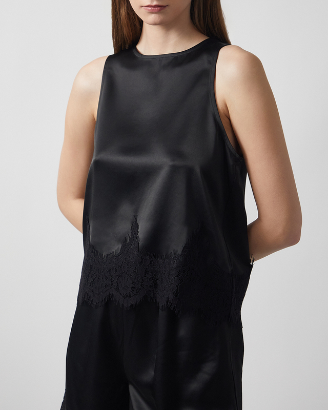 ONE and OTHER Topp Grace Svart M