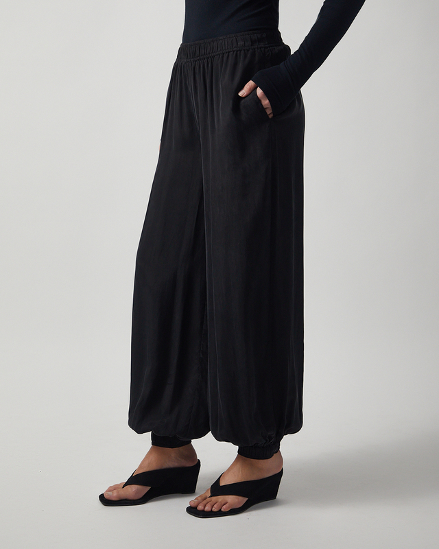 Wakakuu Icons Trousers Ballon Cupro Black M