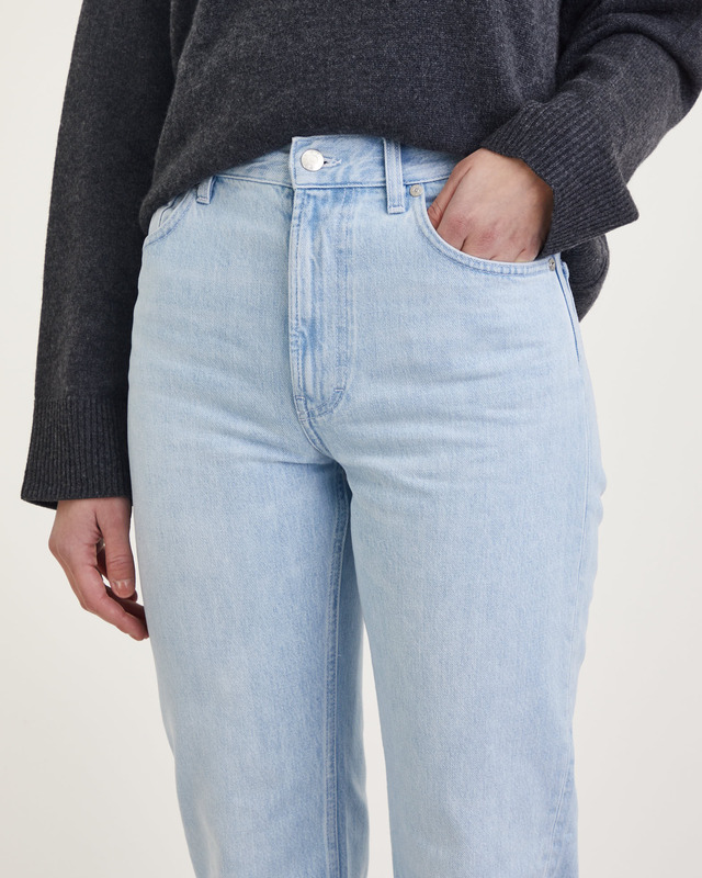 Filippa K Jeans Tapered Ljusblå 26