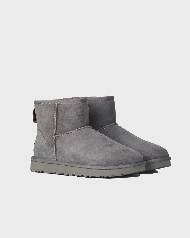 Ugg Boots W Classic II Grå US 7 (EUR 38)