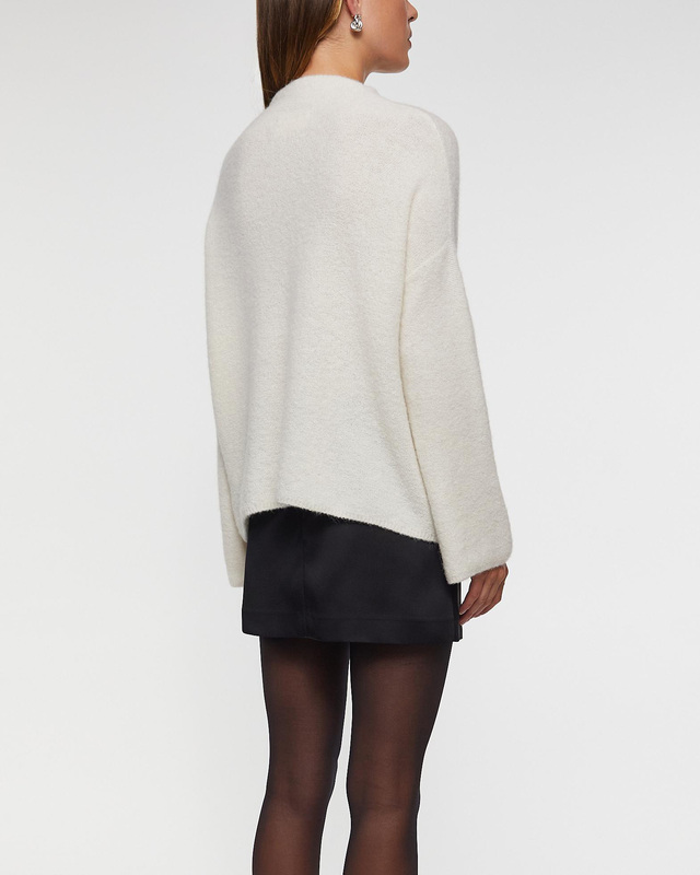 Wakakuu Icons Sweater Cruz Funnel Neck Creme XS