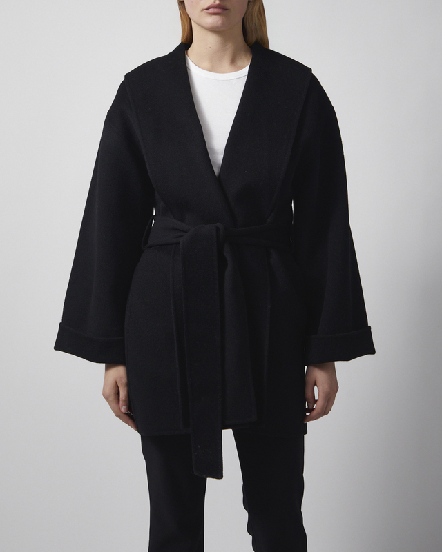By Malene Birger Kappa Trinelle Svart 34