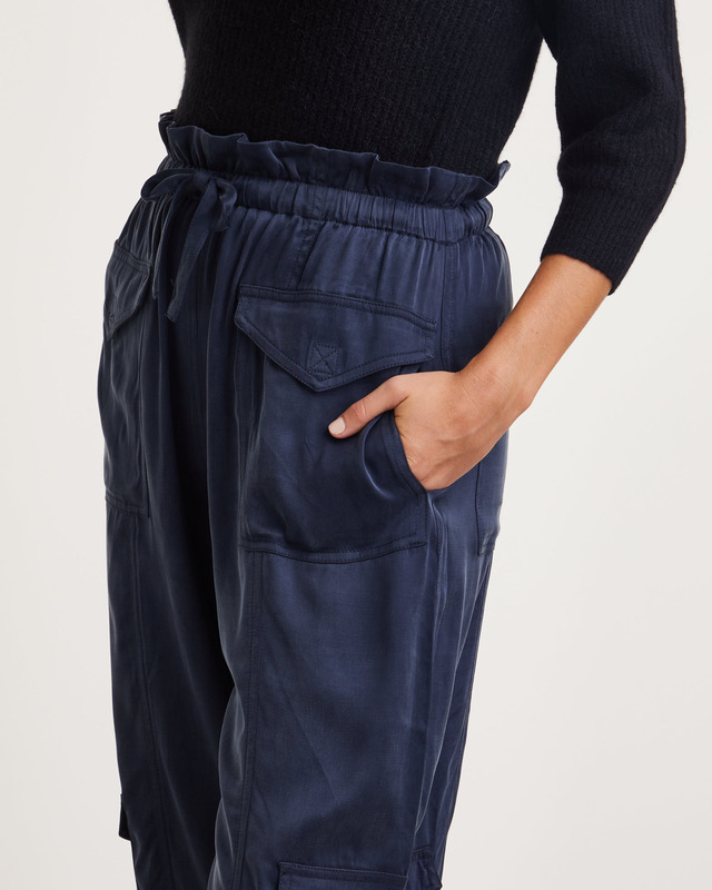 Ganni Byxor Washed Twill Satin Sky captain 34