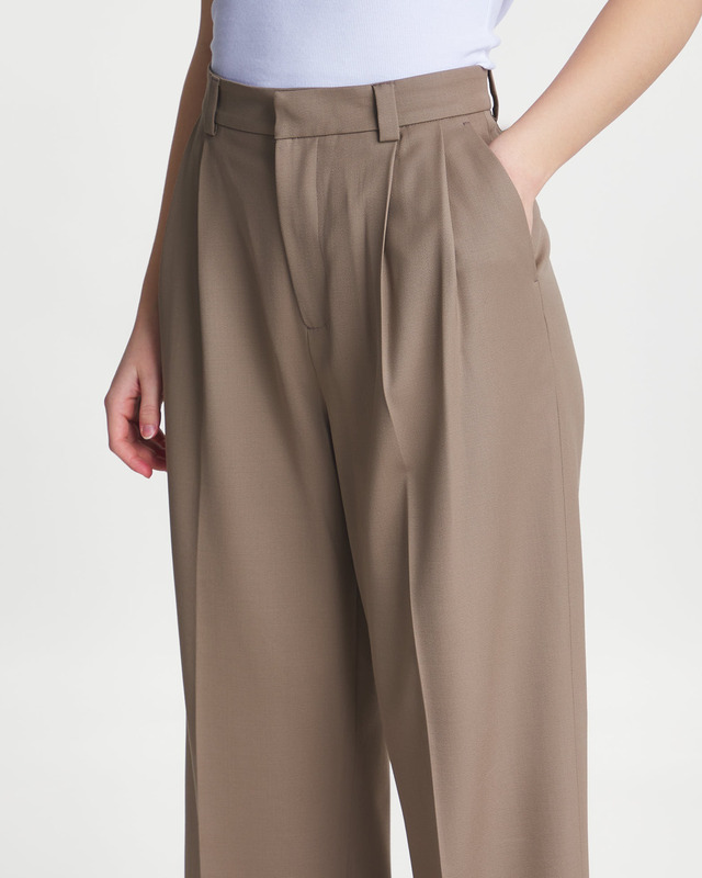 Teurn Studios Relaxed-fit pleated trousers Beige 36