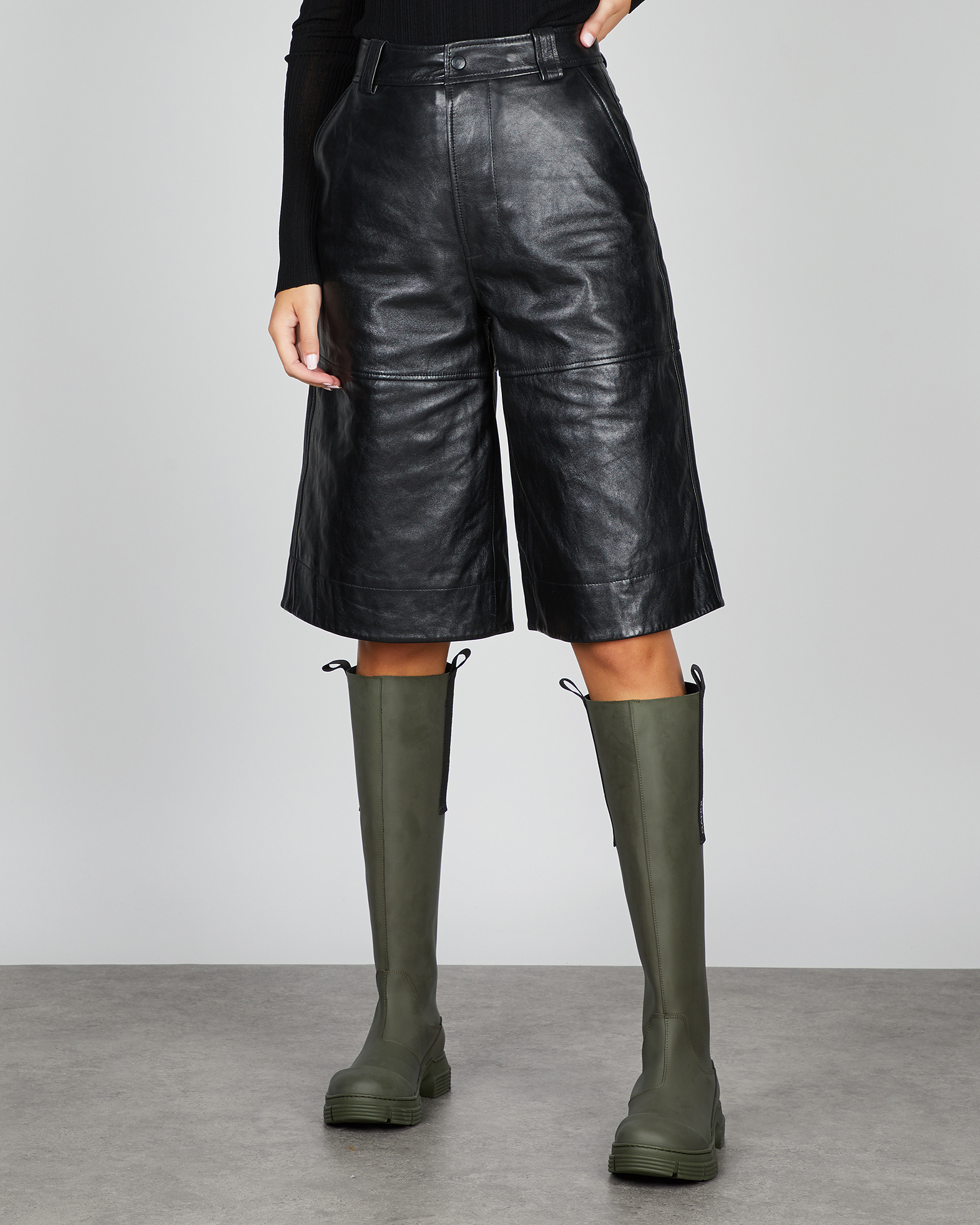 Ganni - Shorts Lamb Leather | WAKAKUU