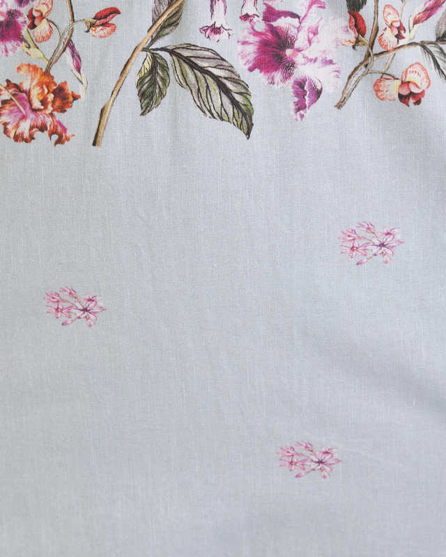 By Malina Klänning Josephine Soft Floral  Blå M
