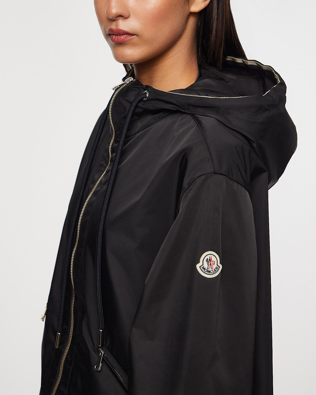 Moncler Jacka Cassiopea Hooded Svart MONCLER 2 (M)
