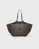 YUZEFI Bag XL Mochi Pebble Grain Leather Taupe ONESIZE