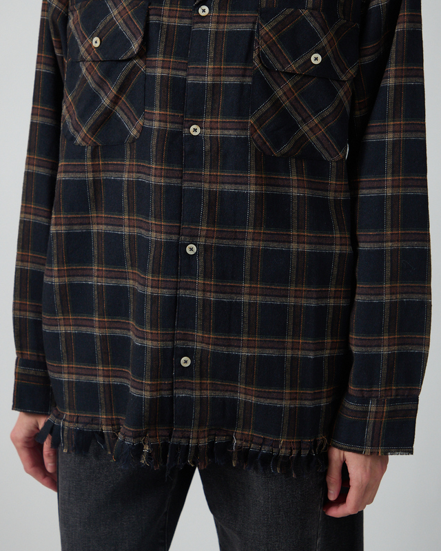 Found Skjorte Raw Cut Fringe Plaid Camp Navy L