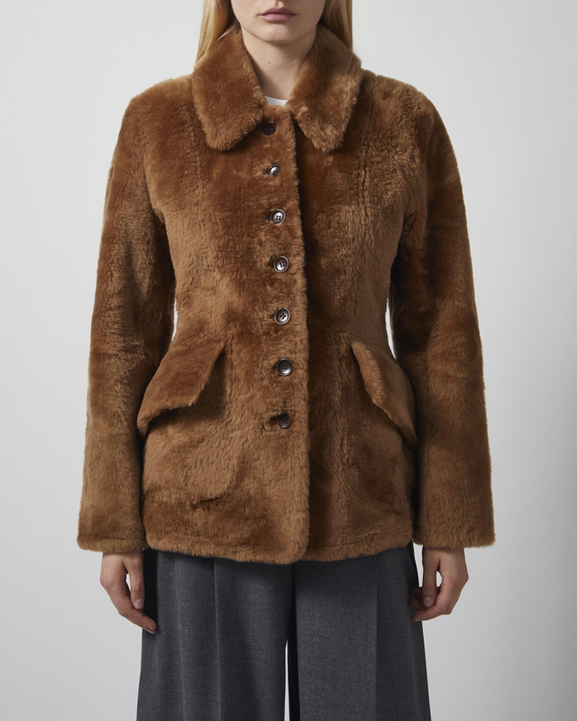 By Malene Birger Jakke Adeline Shearling Toffee 36
