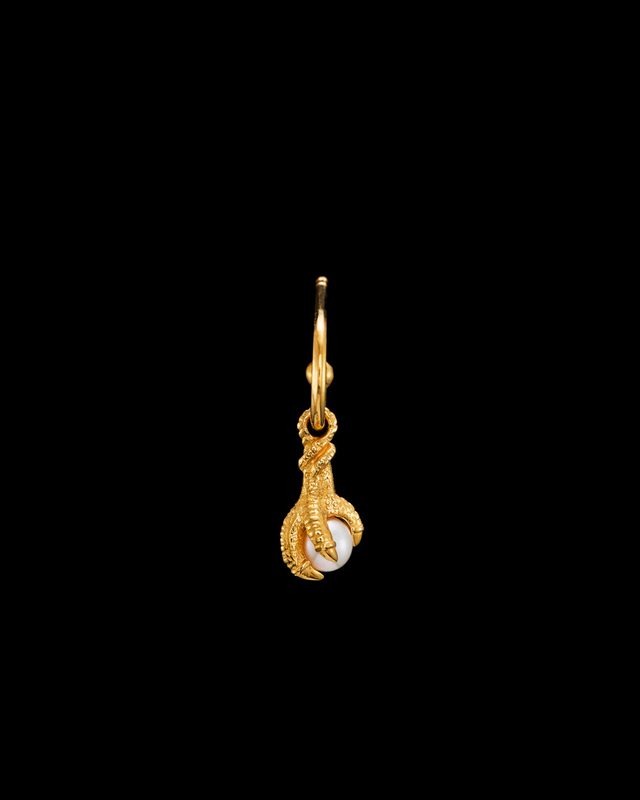 Maria Nilsdotter Earring Tiny Claw Pearl Gold ONESIZE