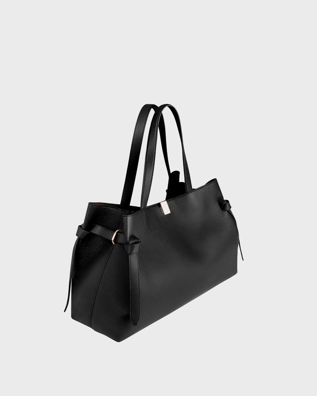 YUZEFI Gyoza Tote Pebble Bag  Black ONESIZE
