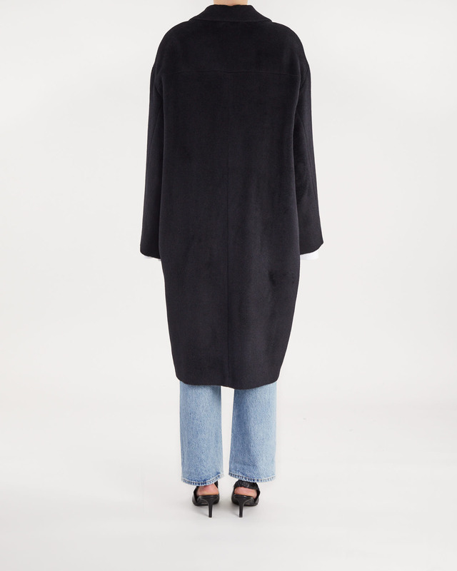 Teurn Studios Kappa Oversized Cocoon  Svart XS