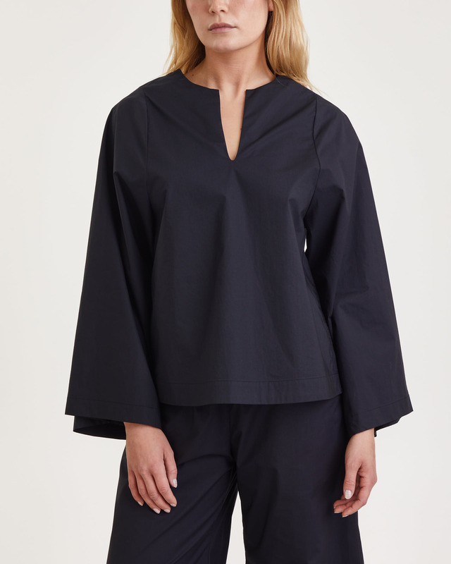 By Malene Birger Blus Kamill Svart 38