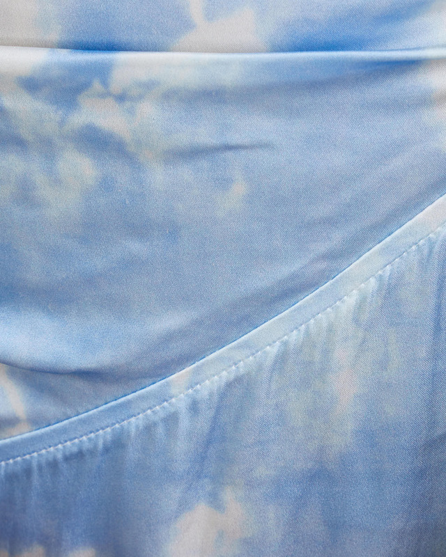 GANNI Klänning Printed Satin Ruched Long Slip Blå 40