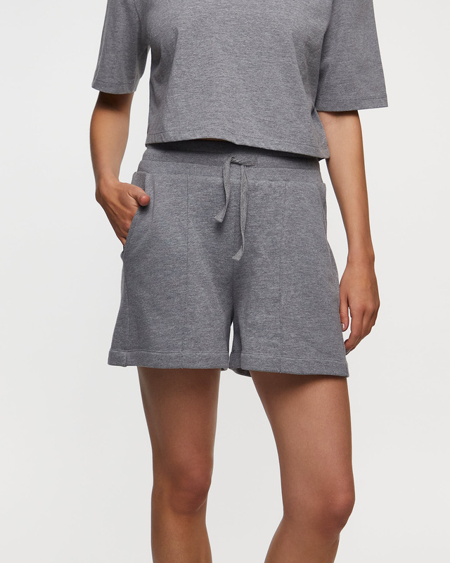 Wakakuu Icons Shorts Grå M