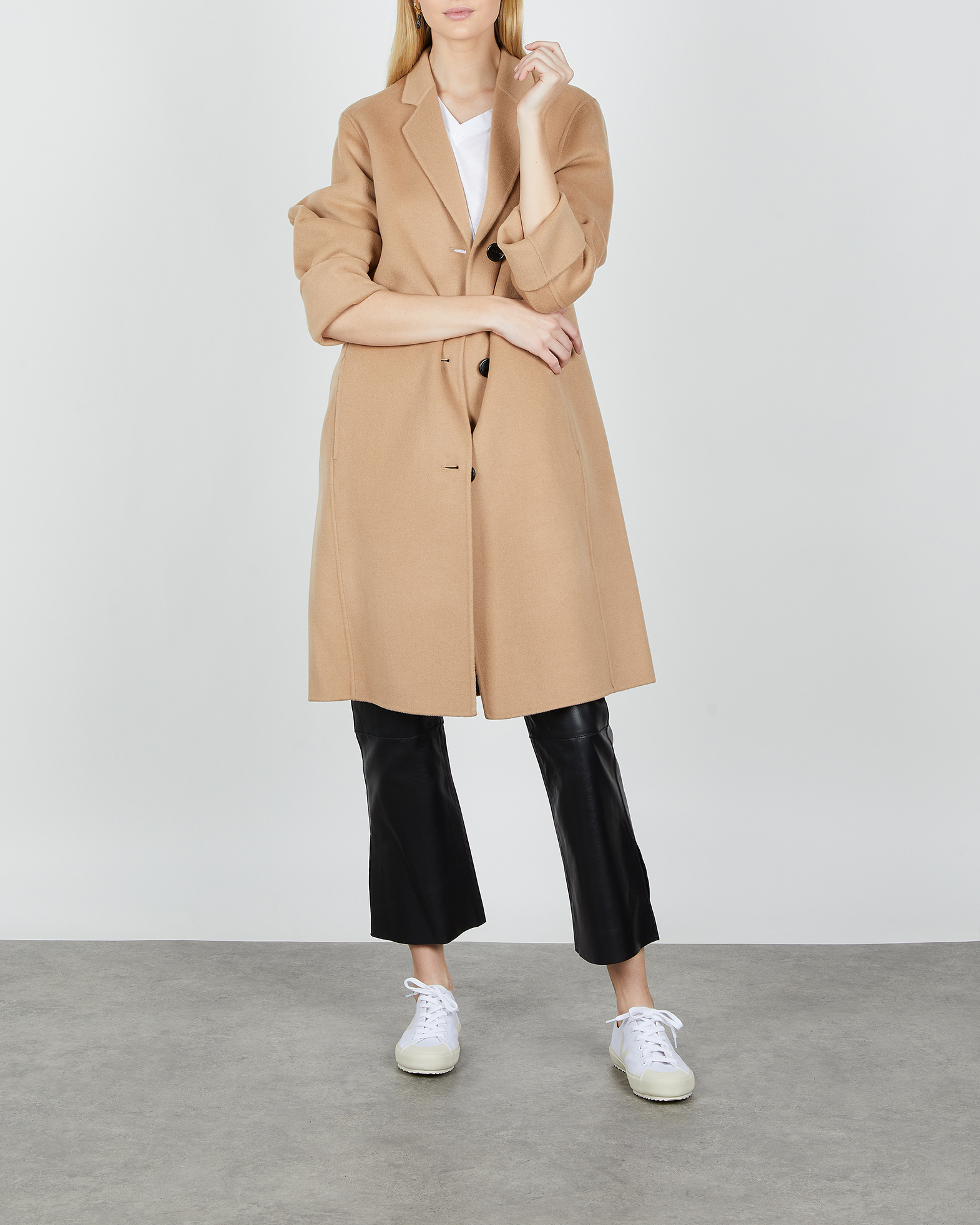 stand camel coat