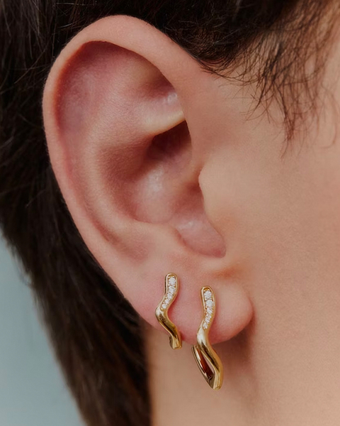 Earring Yasmin 12 Huggie Guld 2