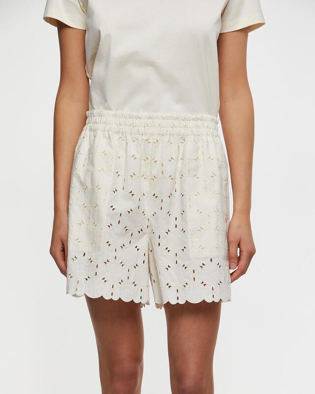 Moncler Shorts Broderie Anglaise Natural IT 42 (EUR 36)