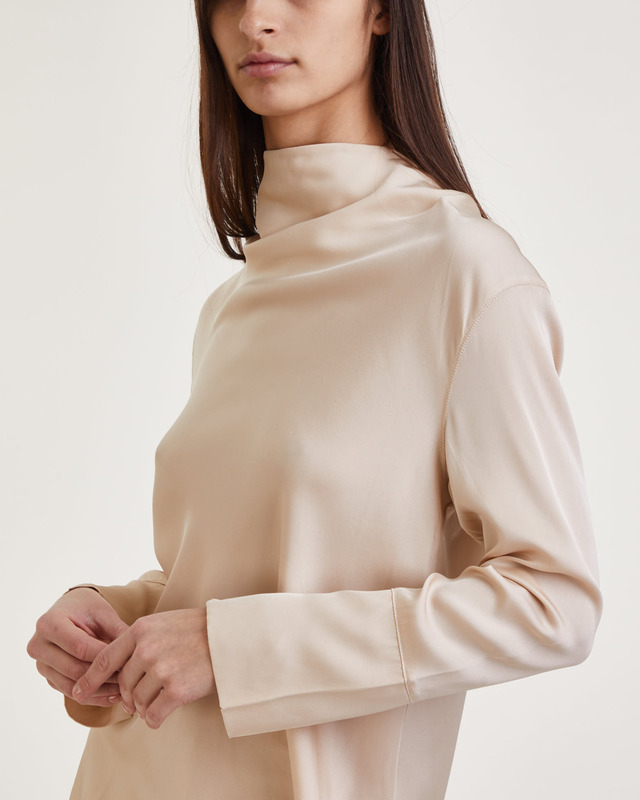 Ahlvar Gallery Blus Ayumi Puder M