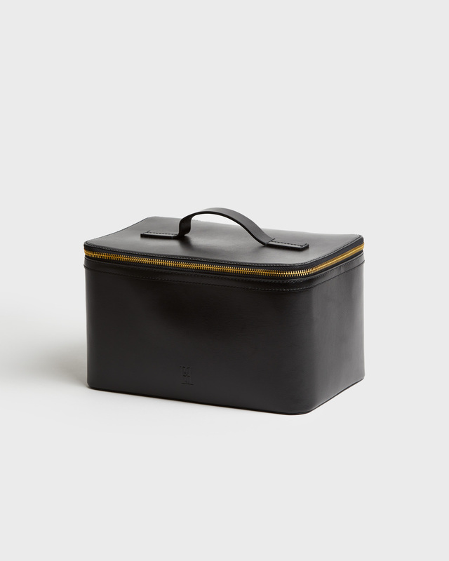 By Malene Birger Aya Beauty cosmetics case Svart ONESIZE
