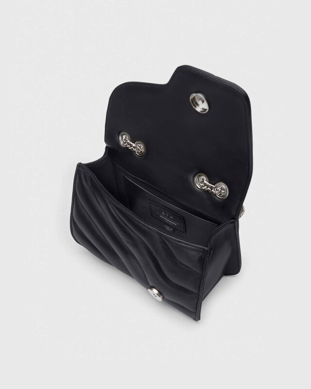 ATP Atelier Väska Auletta Black Quilted Nappa Svart ONESIZE