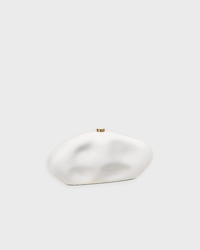 Cult Gaia Väska Caldera Clutch Vit ONESIZE