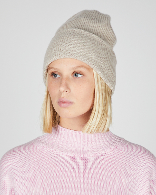 LISA YANG Cashmere Hat Stockholm Sand ONESIZE