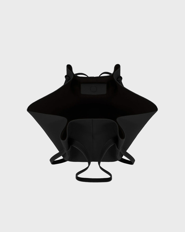 YUZEFI Large Mochi Pebble Grain Bag  Black ONESIZE