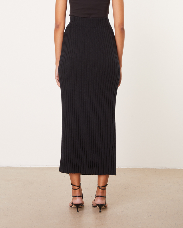 long black skirt outfit 99