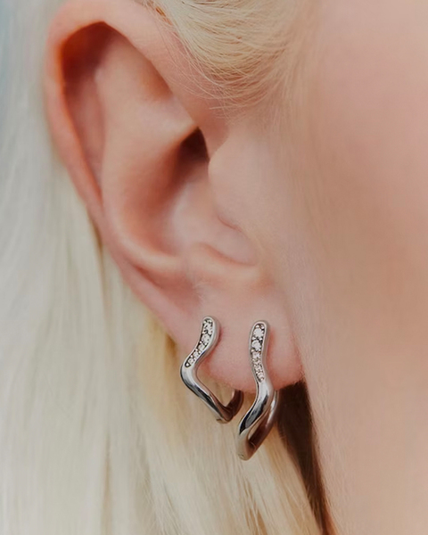 Earring Yasmin 12 Huggie Silver 2