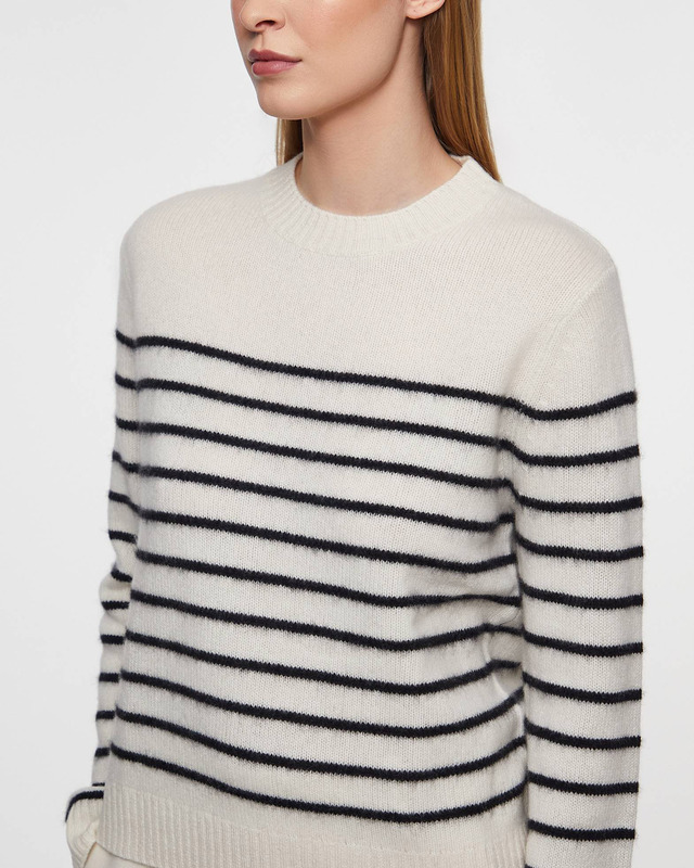 Almada Label  Tröja Rae Crewneck Cashmere Stripe XL
