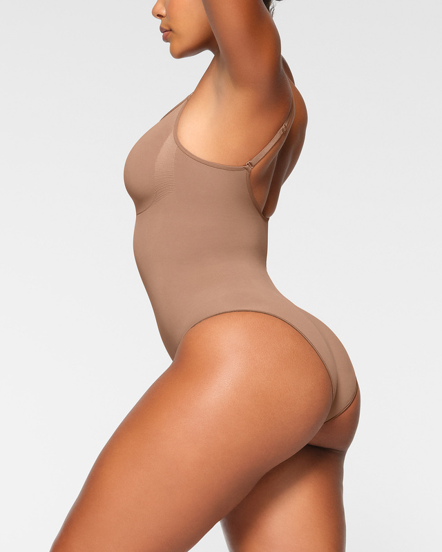 Skims Body Seamless Sculpt Brief Sienna XXS